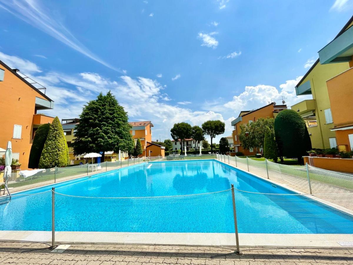 Apt 1 Garden Ville Sirmione Exterior foto